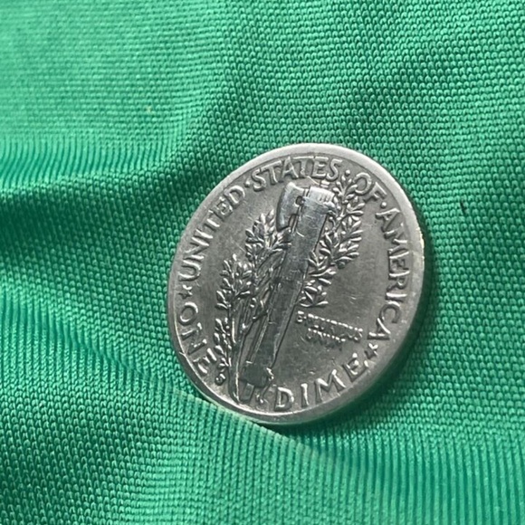 1937 S Silver Dime 87 Years Old Antique  10 Cent Coin- AU Brilliant - Picture 2 of 5